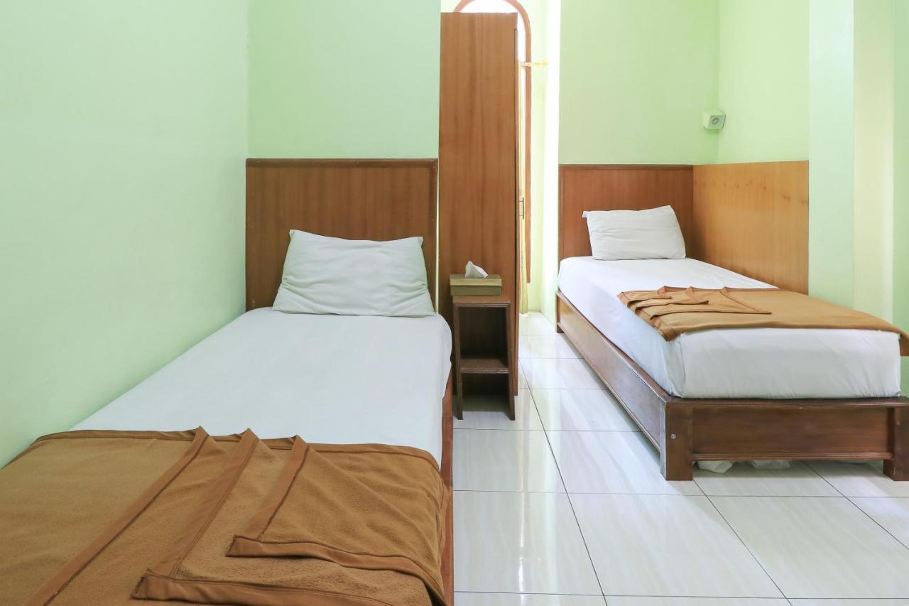 Hotel Prisma Sidoarjo Eksteriør billede
