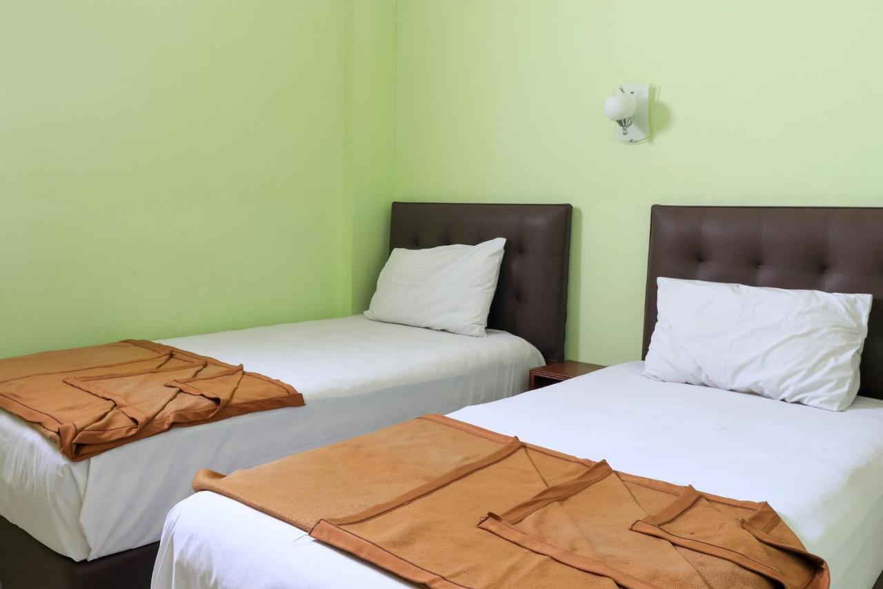 Hotel Prisma Sidoarjo Eksteriør billede