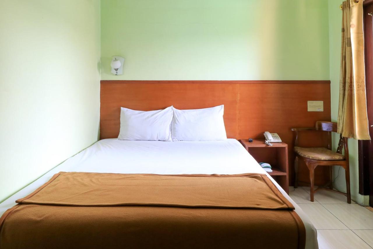 Hotel Prisma Sidoarjo Eksteriør billede