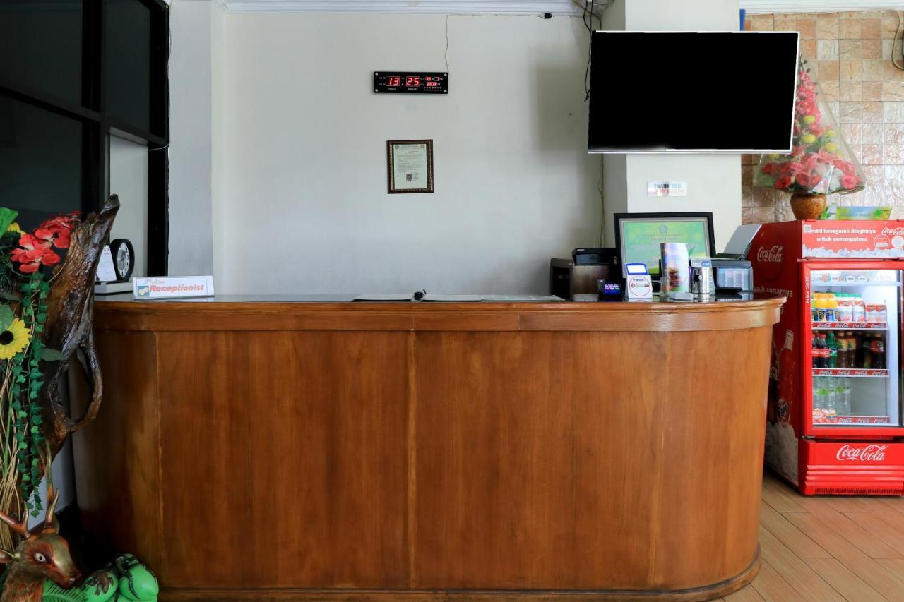 Hotel Prisma Sidoarjo Eksteriør billede
