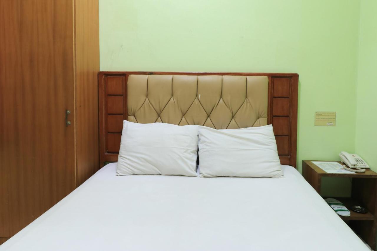 Hotel Prisma Sidoarjo Eksteriør billede